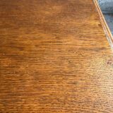 Table de salle à manger Art Nouveau en bois massif brun foncé avec tiroir et détails sculptés ornementaux