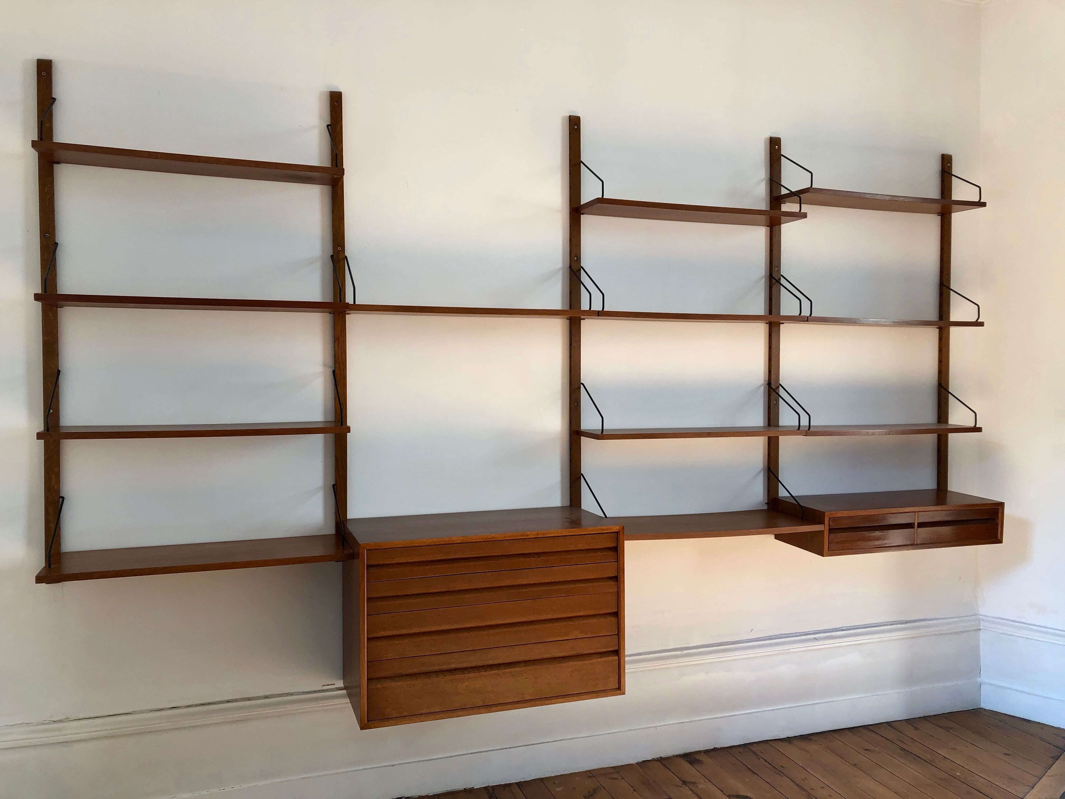 Scandinavian teak wall system "Royal system" Poul Cadovius