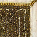 Moroccan Berber rug made of pure wool, handcrafted, size 140 x 260 cm.