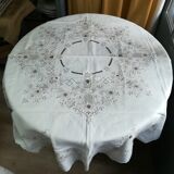 Round off-white tablecloth embroidered with grey flowers with 8 matching napkins - festive table