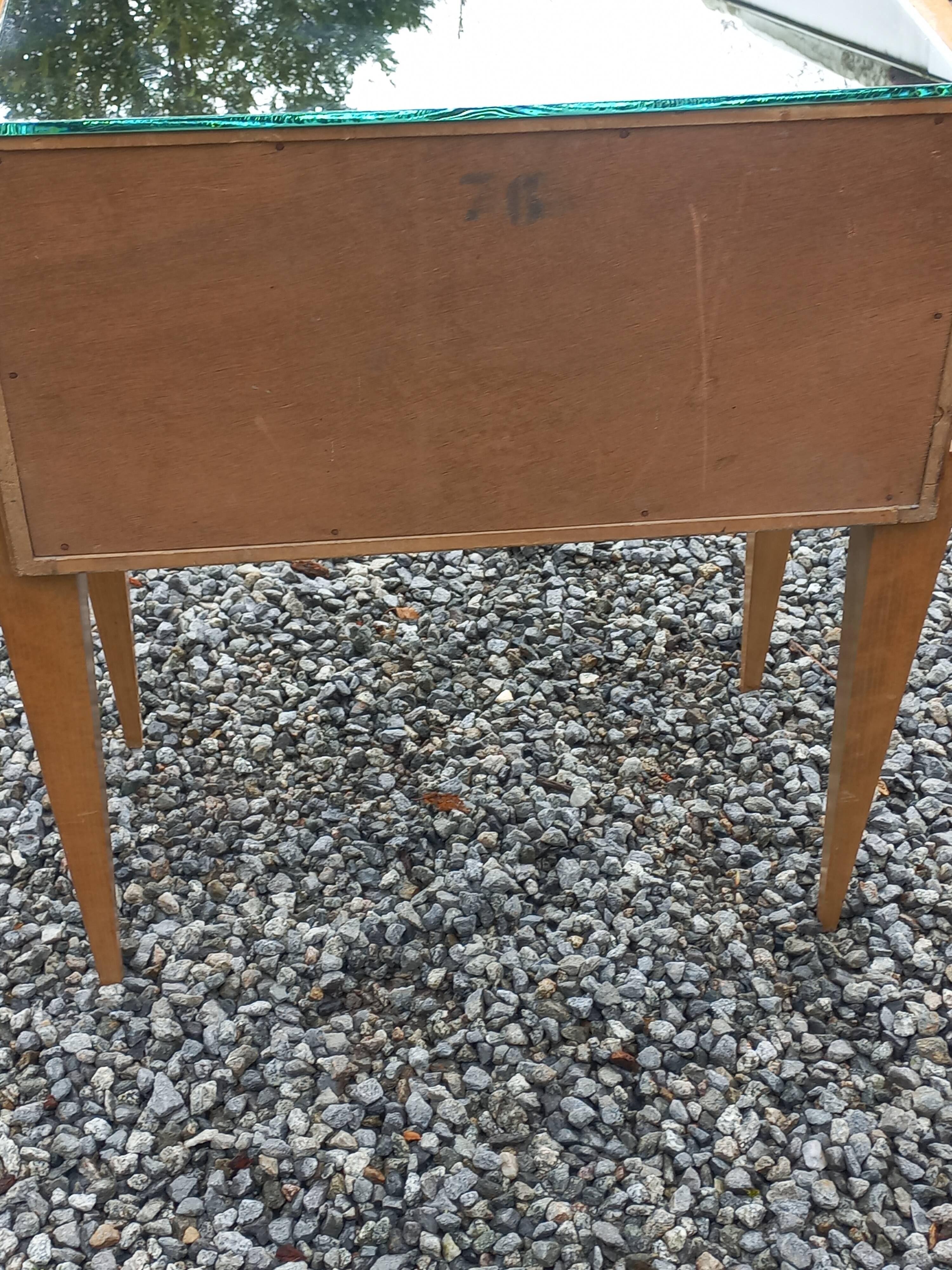 Vintage pair of bedside tables from the 1950s in sycamore and a mirror.