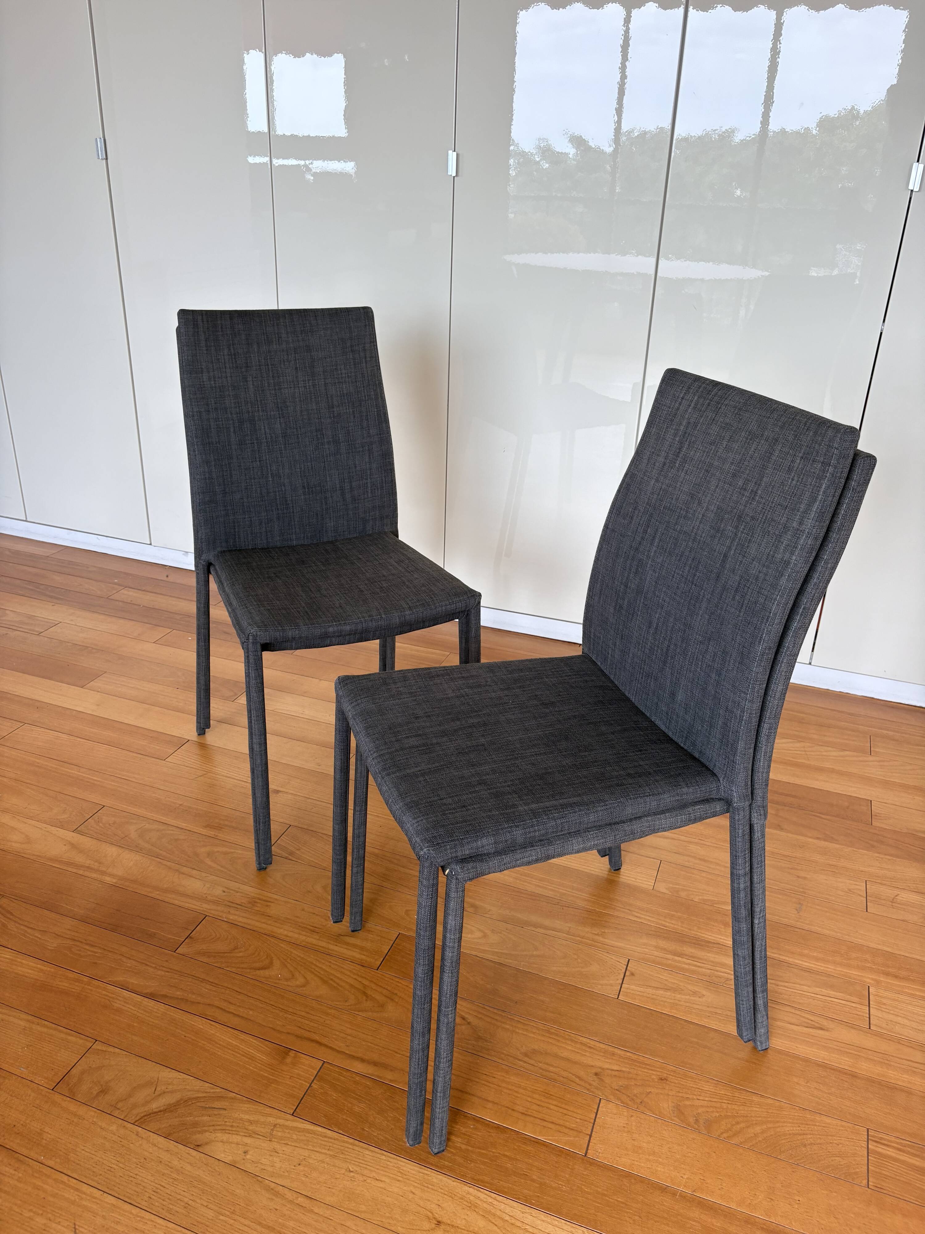 Chaise Slim Ligne Roset TV gris anthracite
