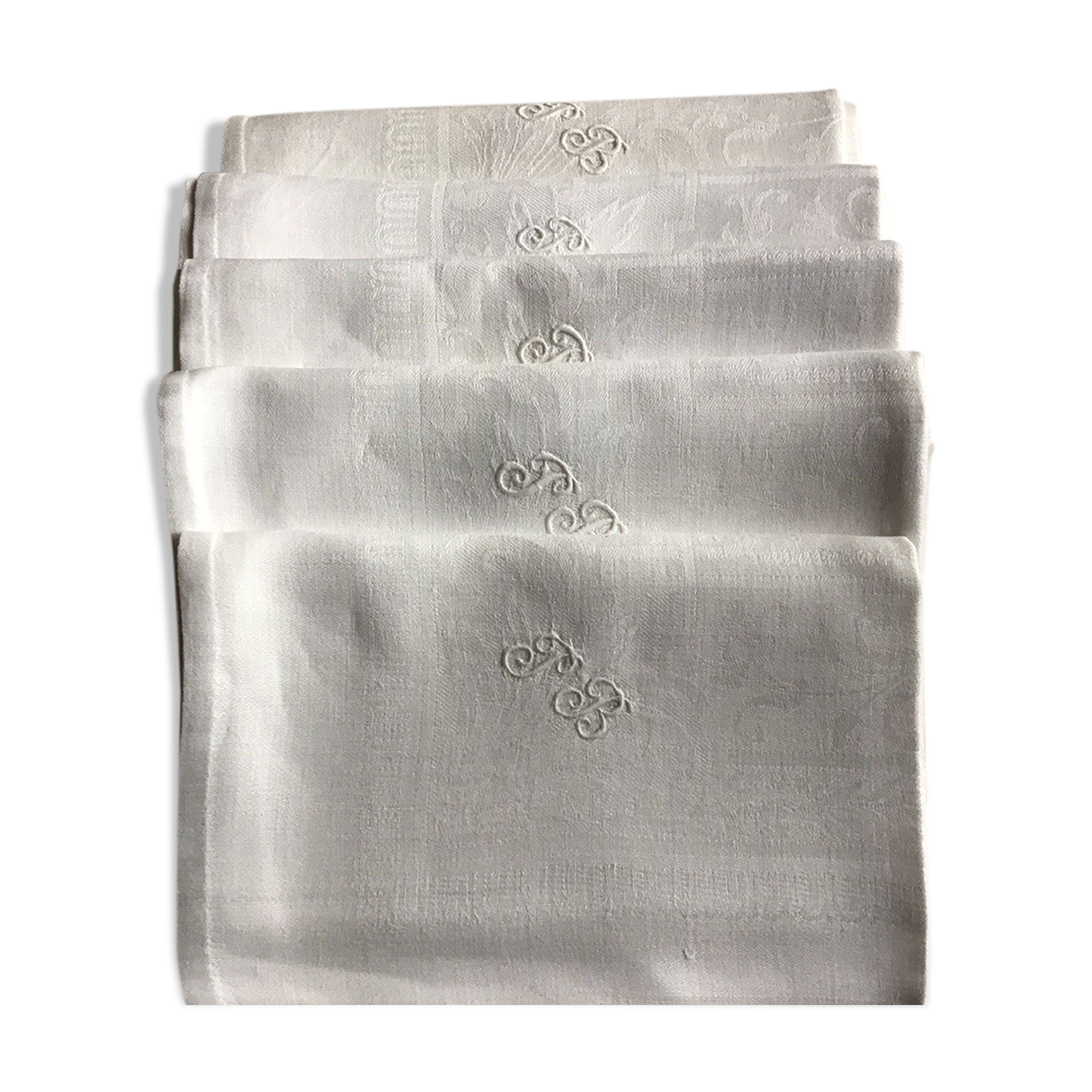 Set of 5 large napkins.