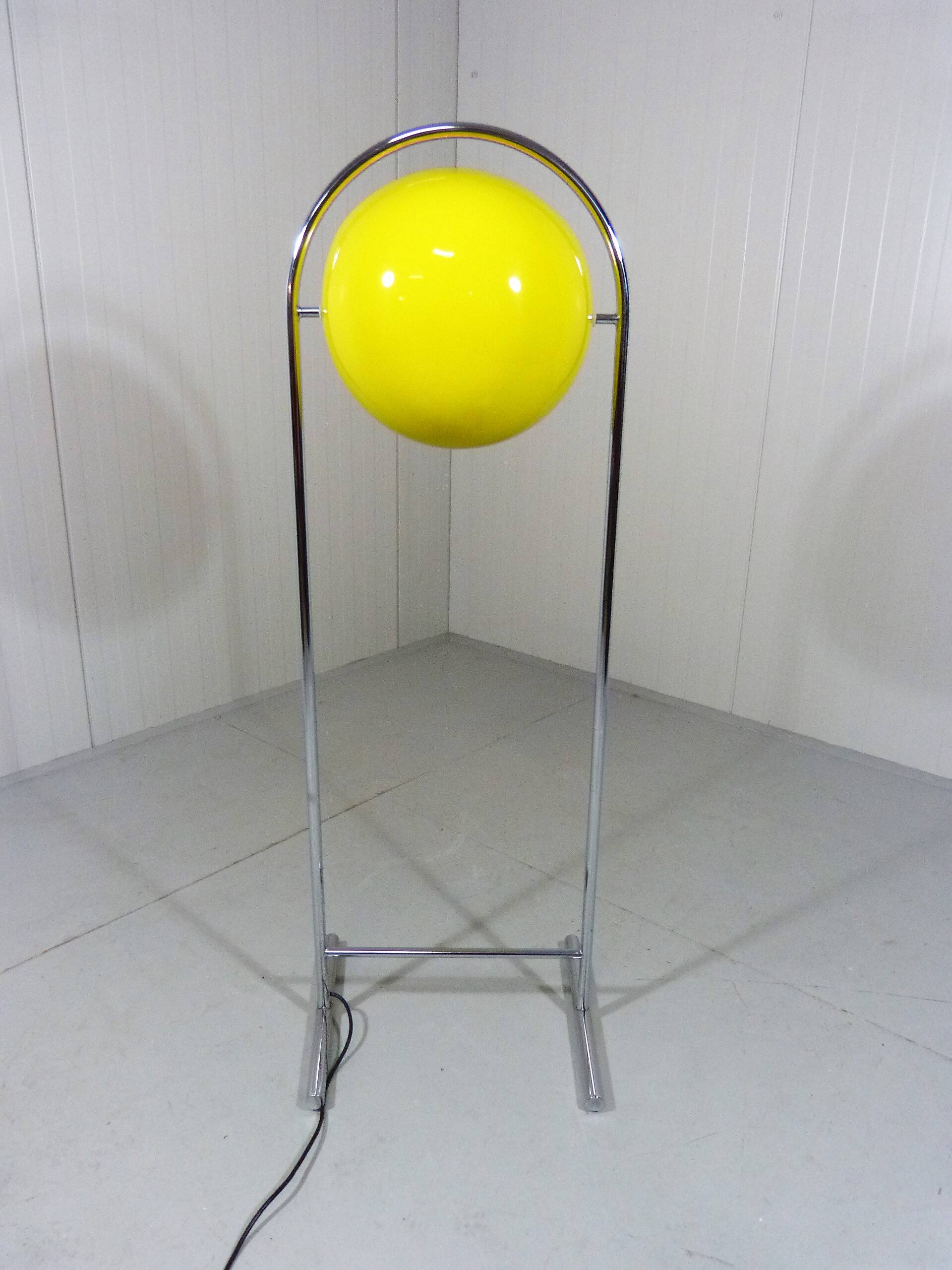 Cosack yellow flowerpot floor lamp 1960-70’s