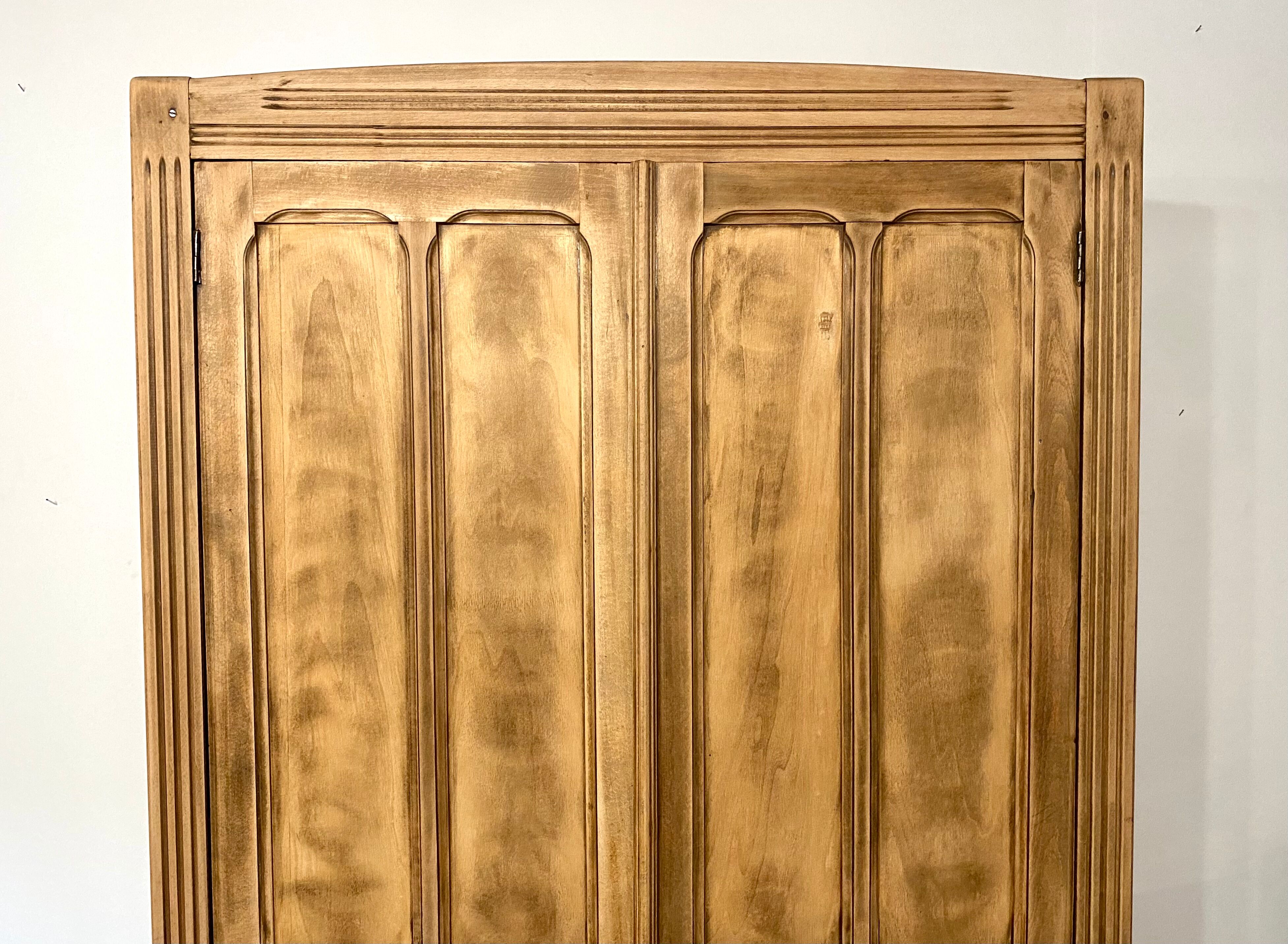 Armoire parisienne brute
