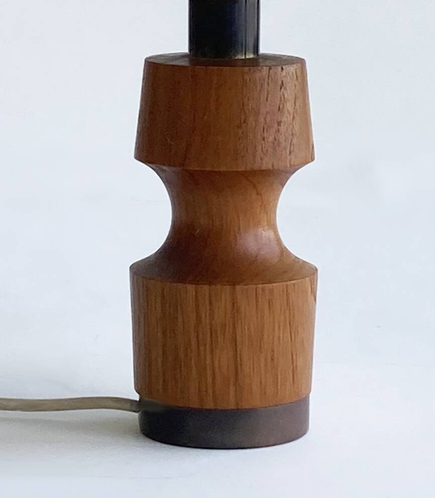 Vintage 1960s Luxus Carved Wood Lamp