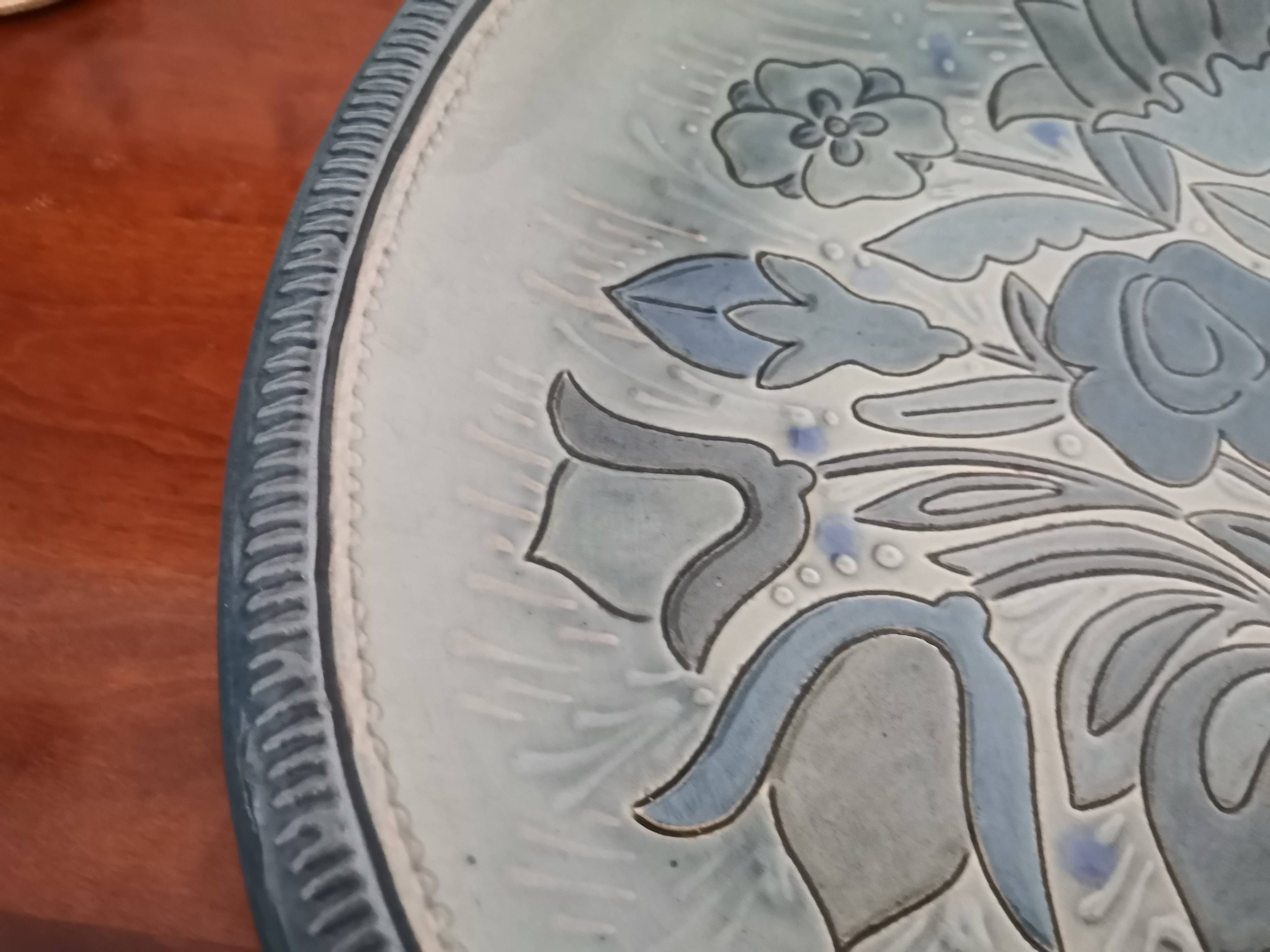 Ceramic plate
