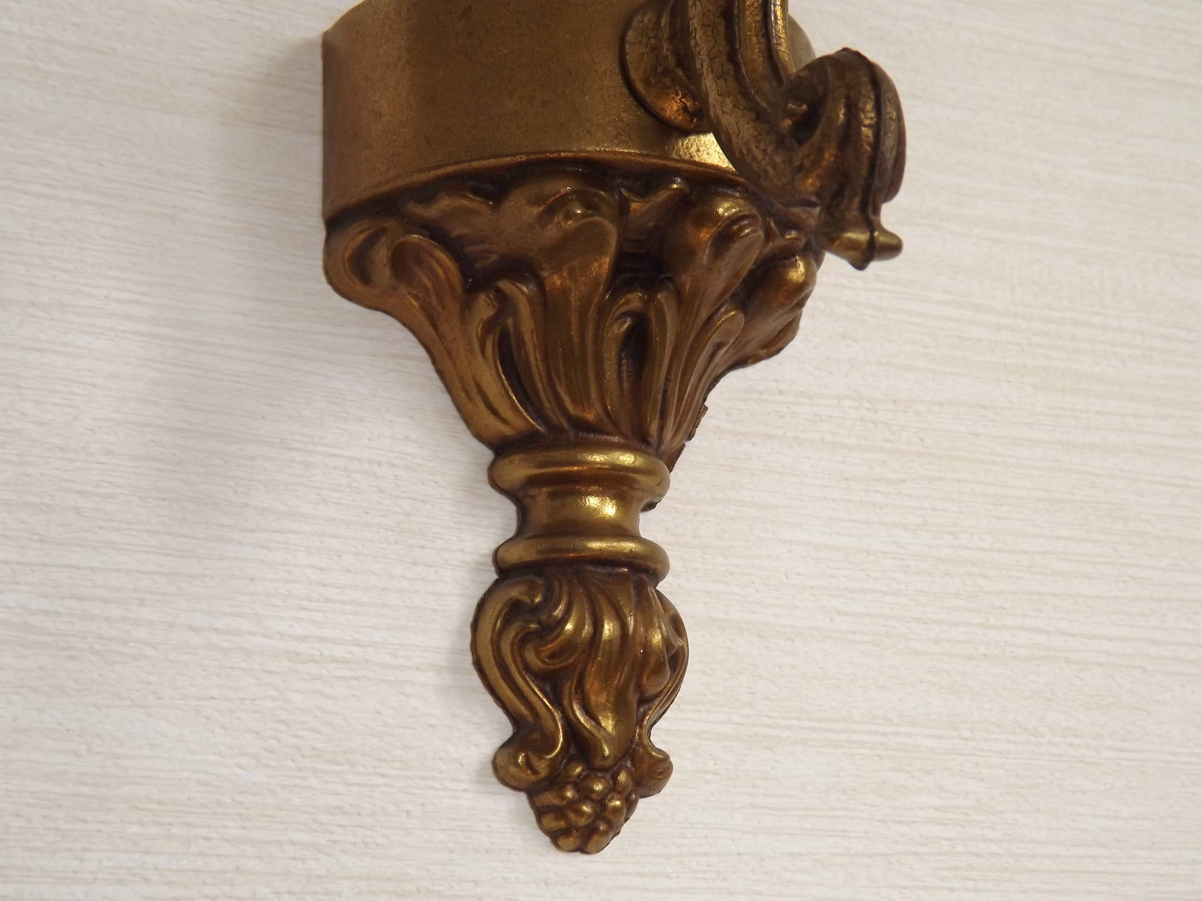 Pair Of Elegant Vintage French Traditional Style Bronze Single Wall Lights