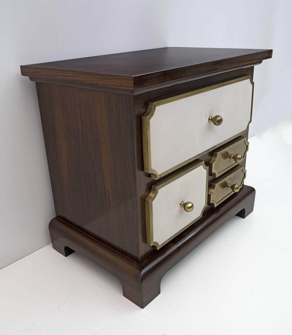Pair of Luciano Frigerio Mid-Century Modern Italian Bedside Tables, 1960s