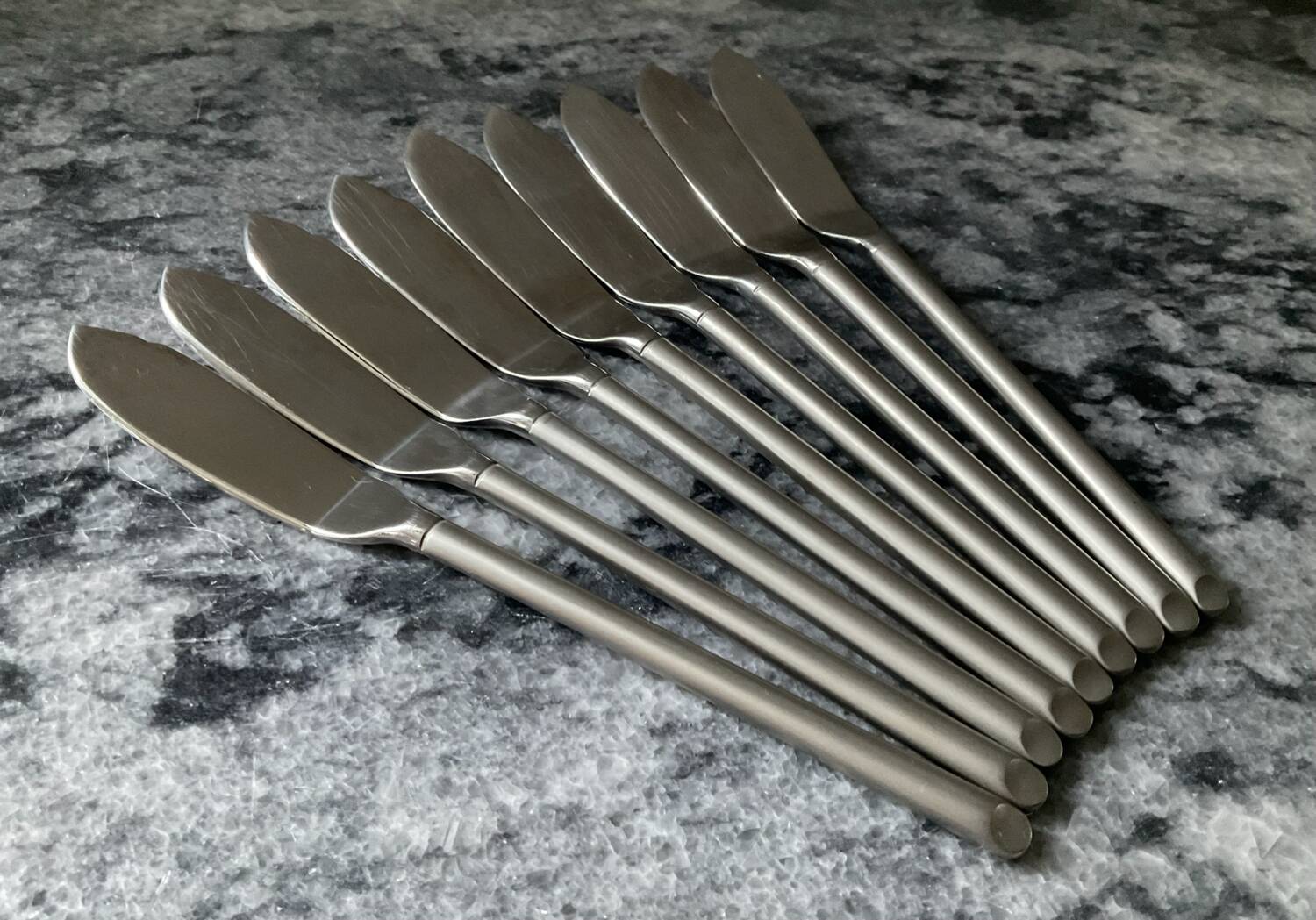 Series 9 fish knives "Futura" in 18/10 stainless steel
