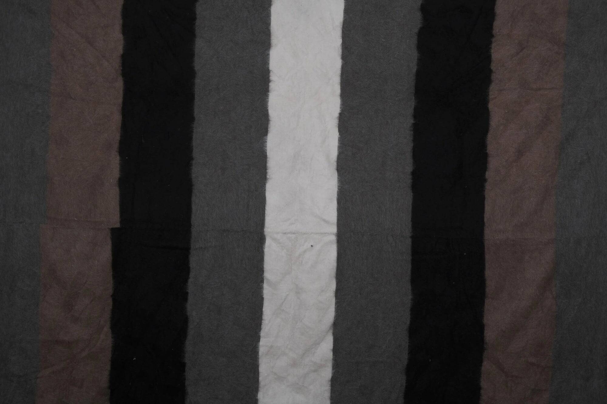 Vintage Turkish kilim, handwoven, 317x393 cm.