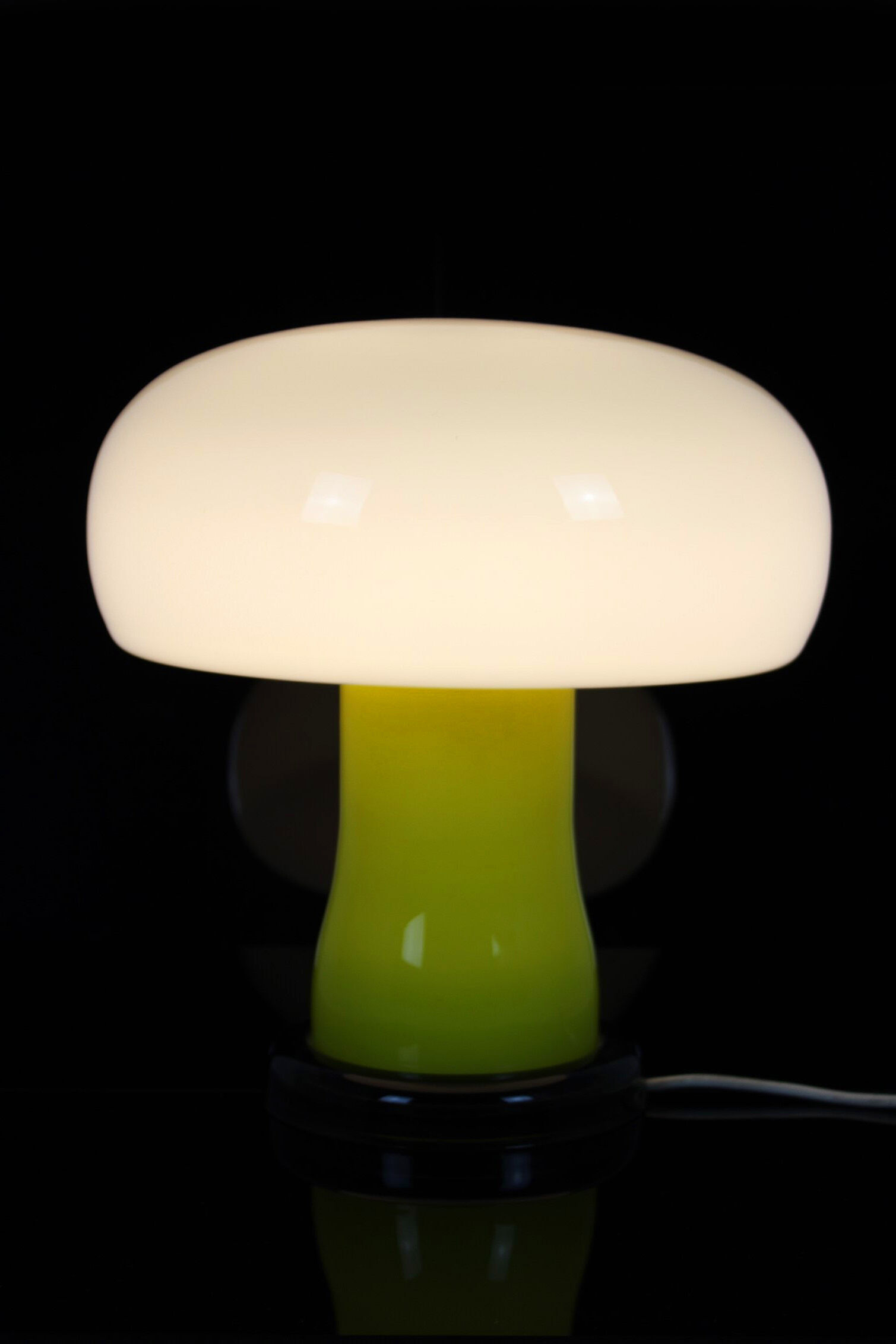 Glass mushroom table lamp from VEB Görlitz, 1970