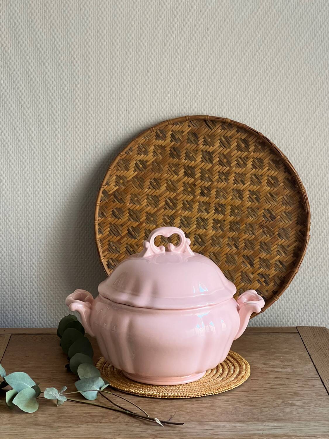Pink soup tureen