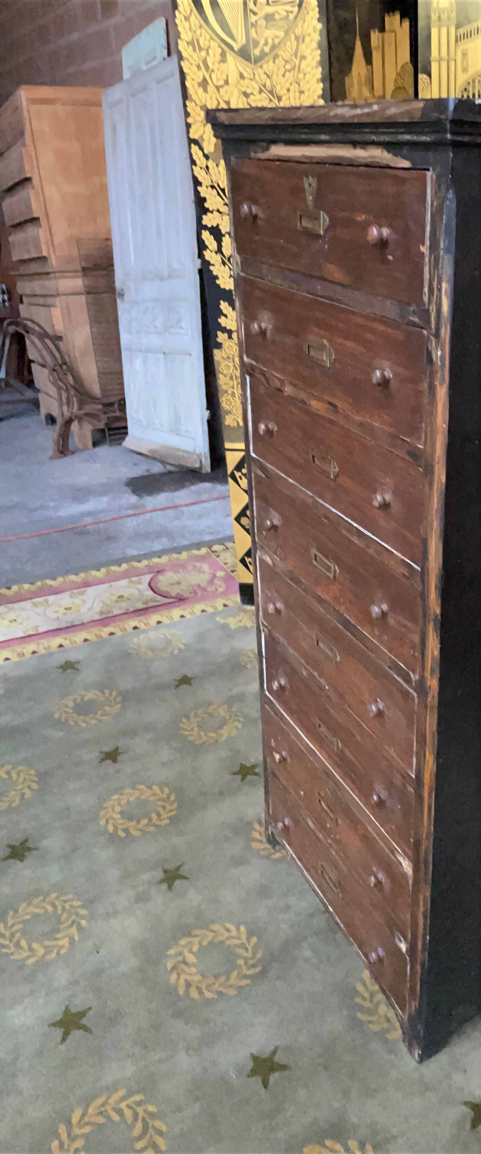 Chiffonnier in fir 19th