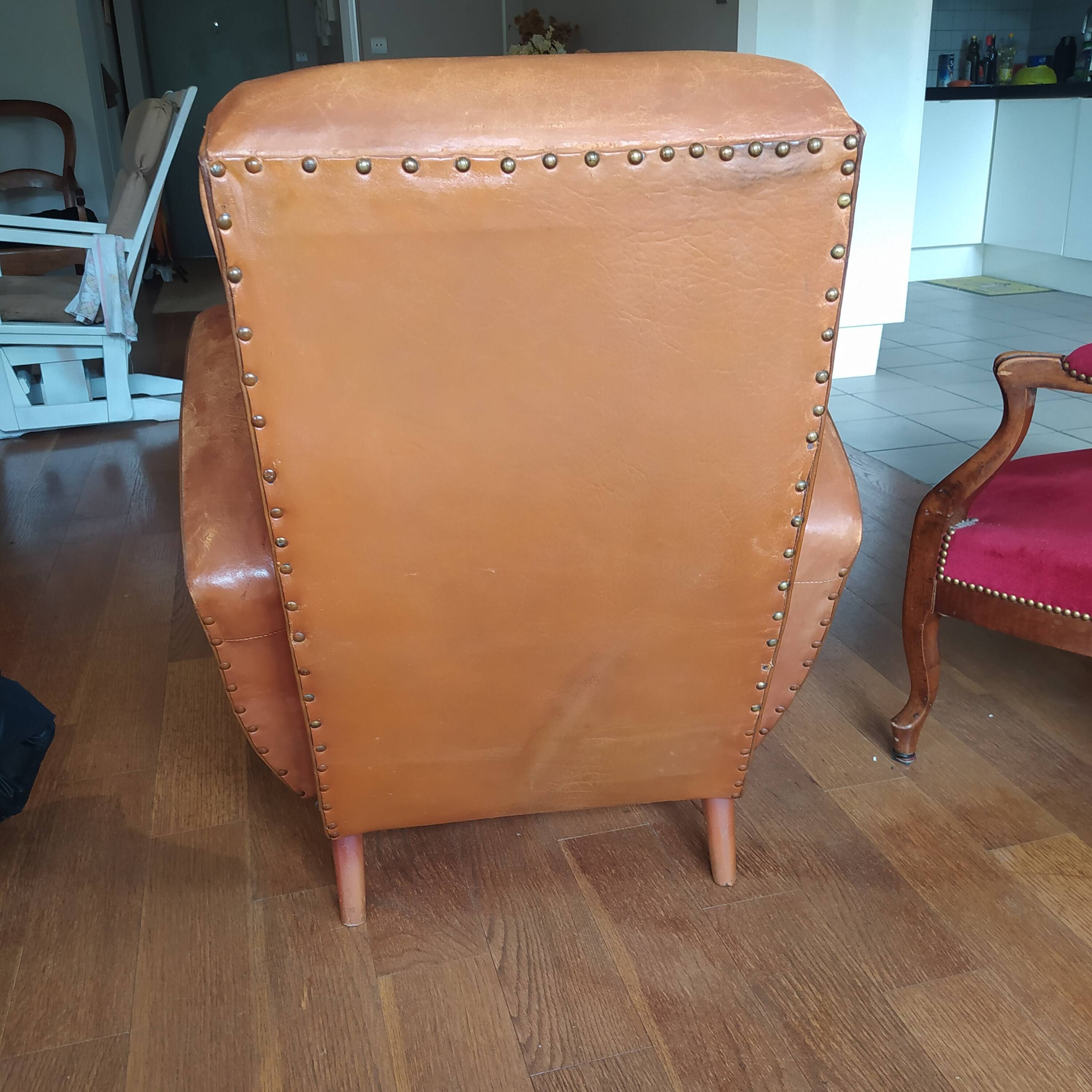 Leather club chair 1950/1960