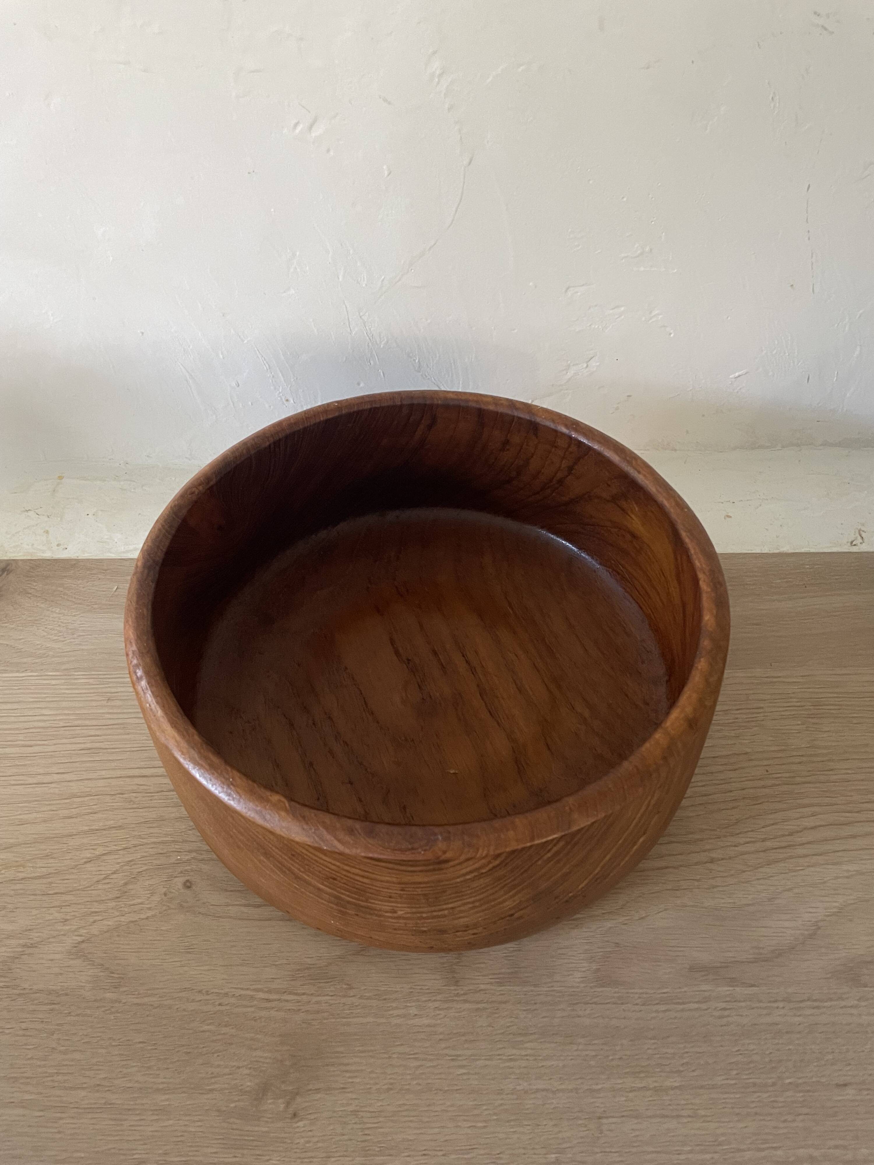 Vintage teak coupe salad bowl
