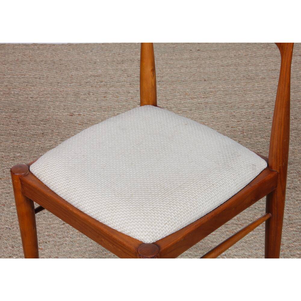 Set of 4 chairs published by the manufacturer Drevotvar, 1960