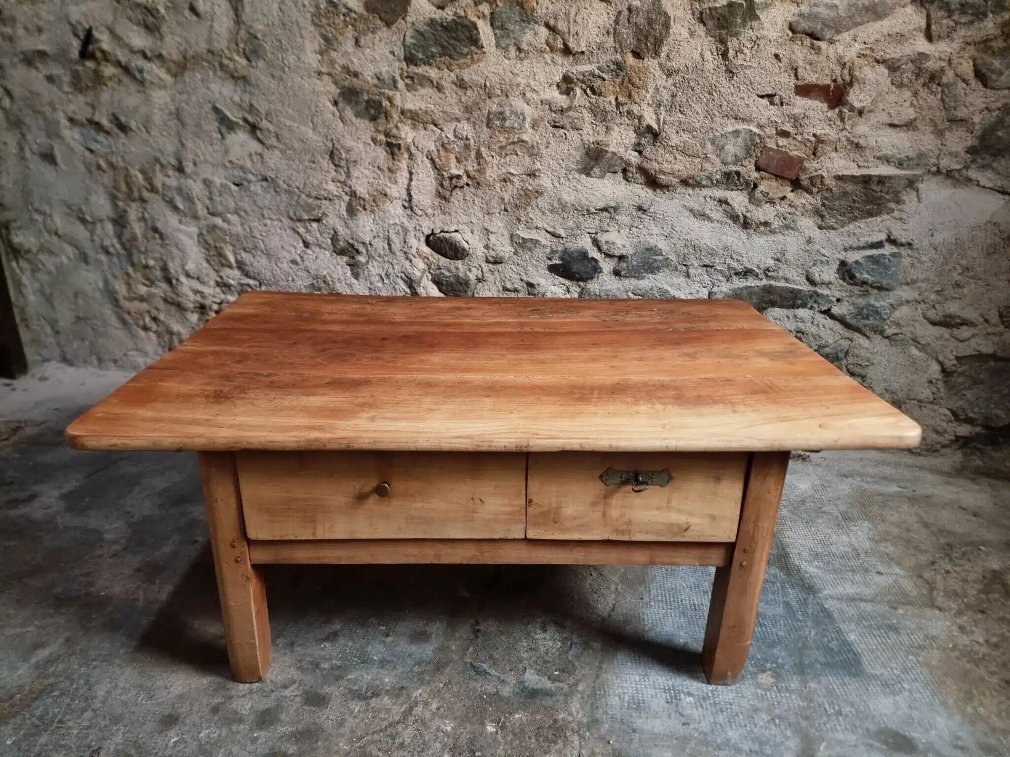 18th-century cherry wood coffee table with two drawers.