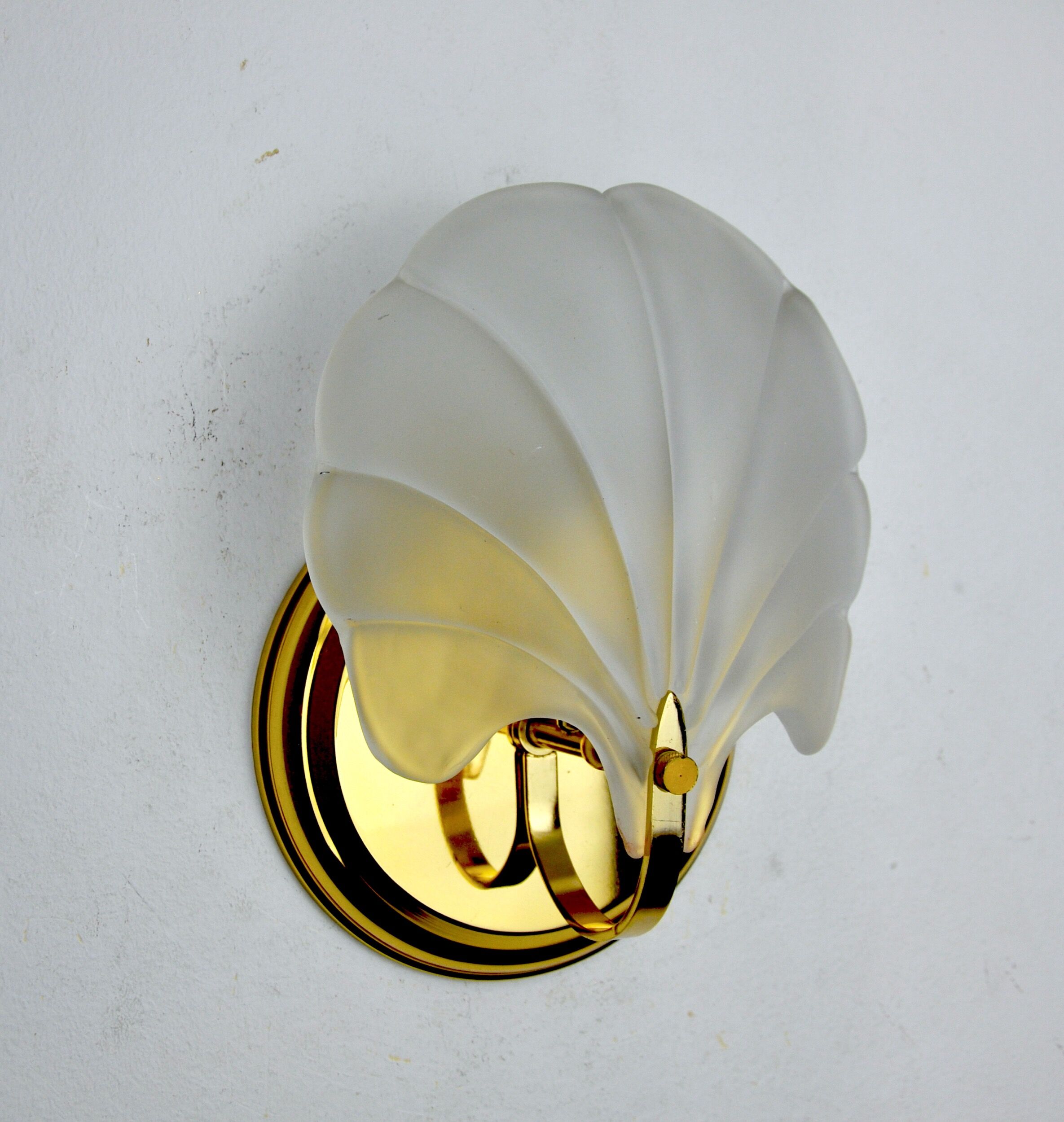 Shell wall lamp, opaque glass, italy, 1980