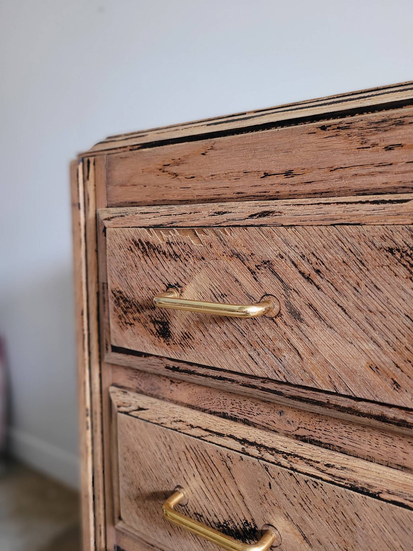 Commode de style vintage pieds compas