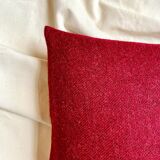Red wool cushion ☐ 40 cm