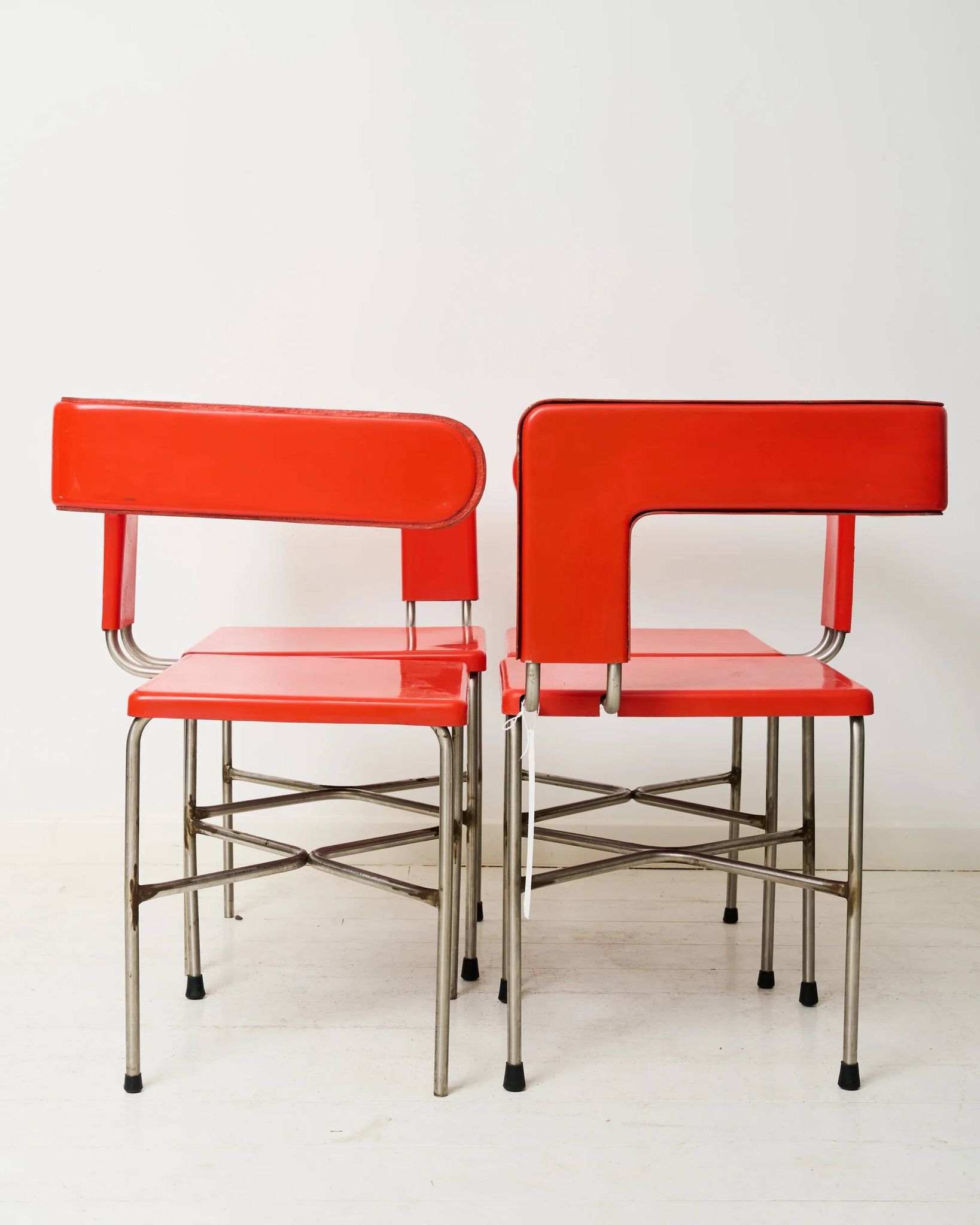 Chaises asymétriques (4), post-moderne, Italie, 1980s