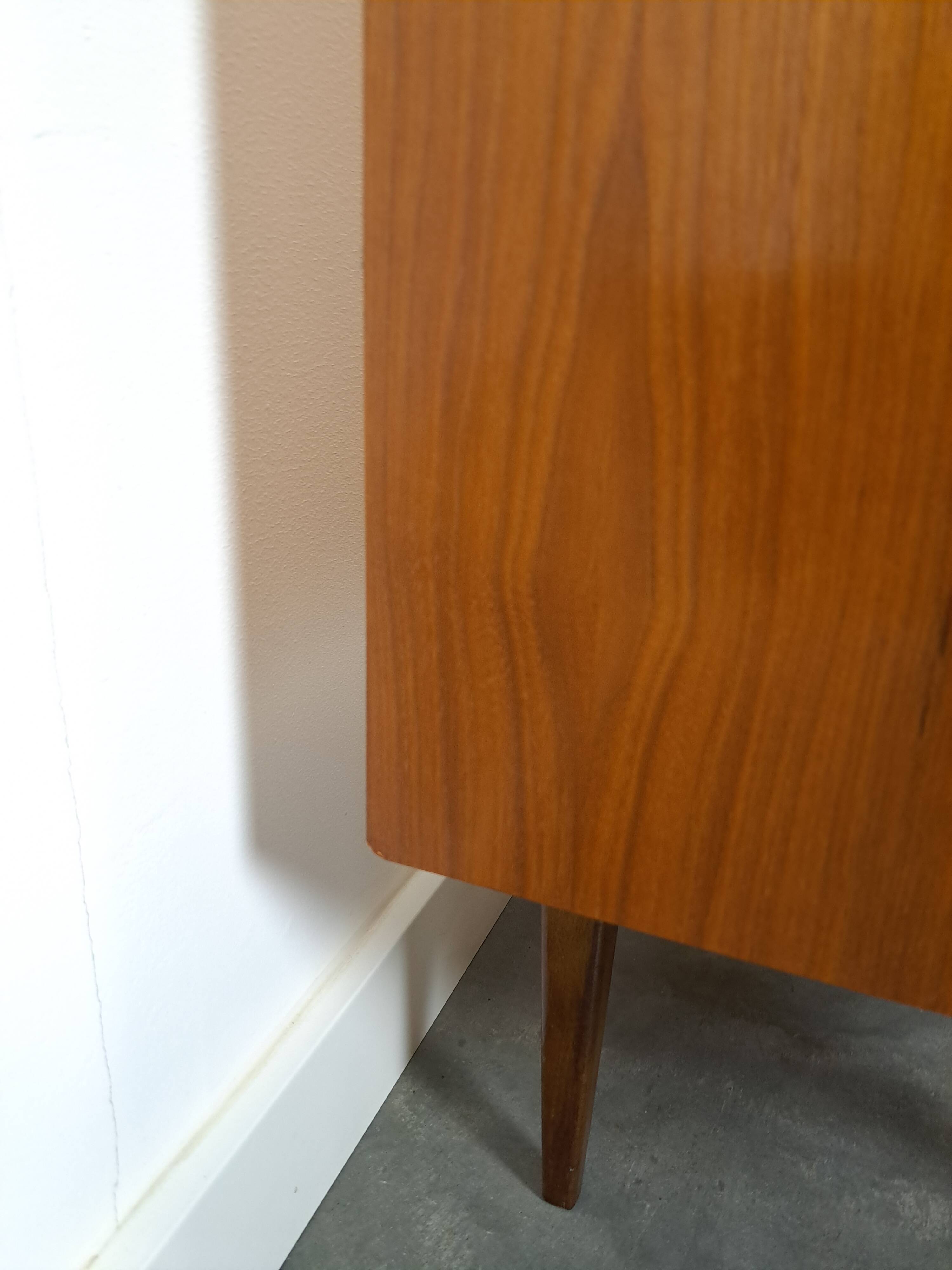 Fineer dressoir met draaibare bar en lades, barkast