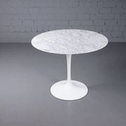 Tulip dining table by Eero Saarinen for Knoll Int. ⌀ 91.5 cm