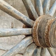 Antique cart wheel wagon wheel XXL oak wood 126 cm