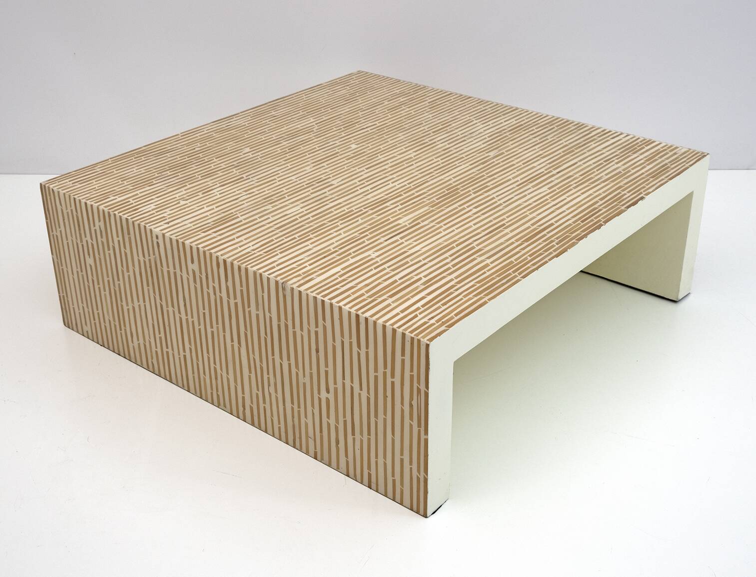 Table basse italienne moderne en résine et bambou