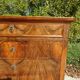Commode en noyer et ronce de noyer style Louis Philippe