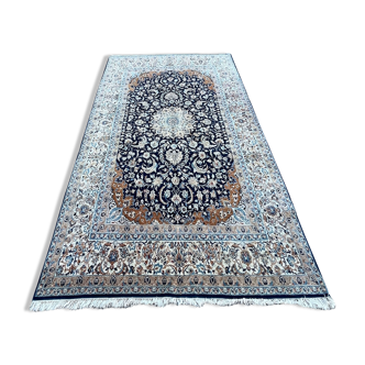 Tapis persan naïn la laine kork et soie vers 1960