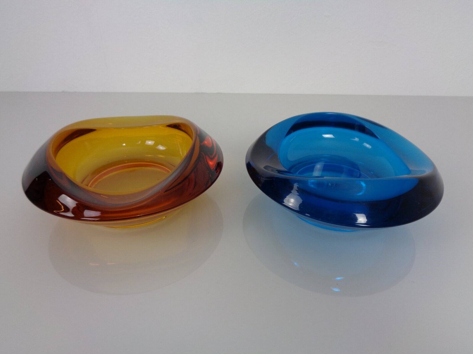 Amber and Blue Sklo Union Glass Ashtrays by Rudolf Jurnikl, Czechoslovakia, 1960s, Set of 2
