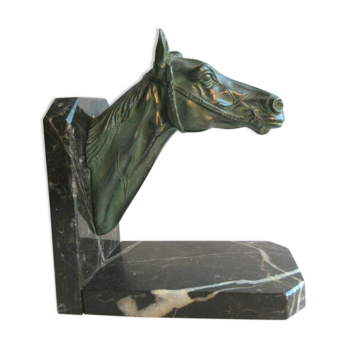 Art-Deco bookend Horse in patinated regulation on black marble support