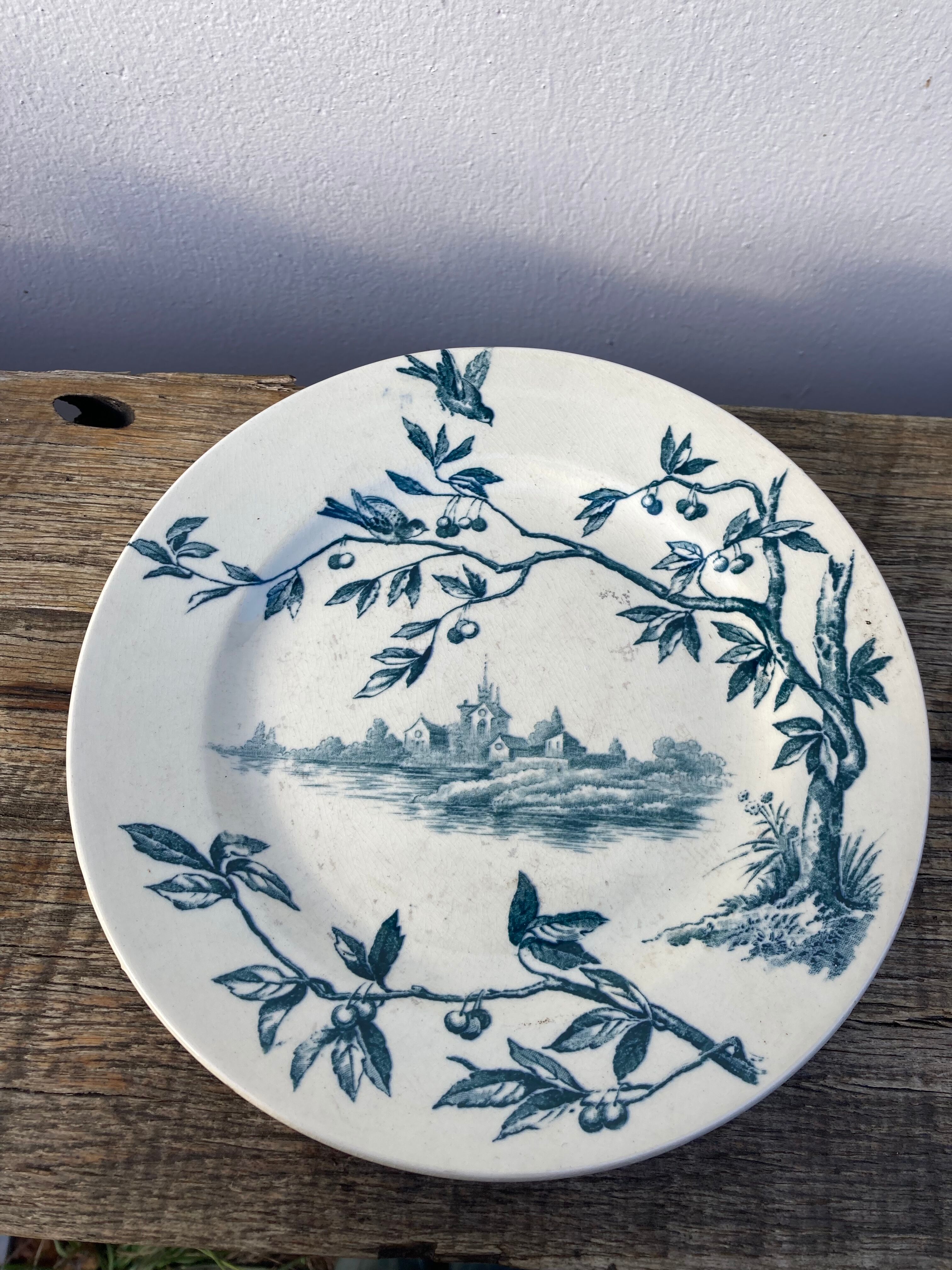 Small plate iron earth Jules Vieillard Bordeaux decorative blue