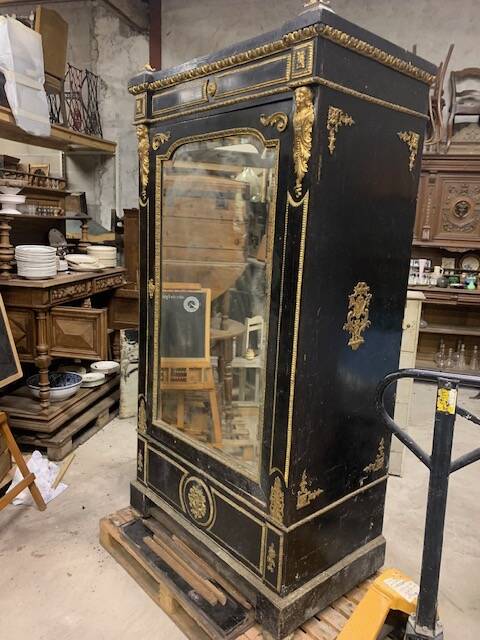 Napoleon III glass cabinet