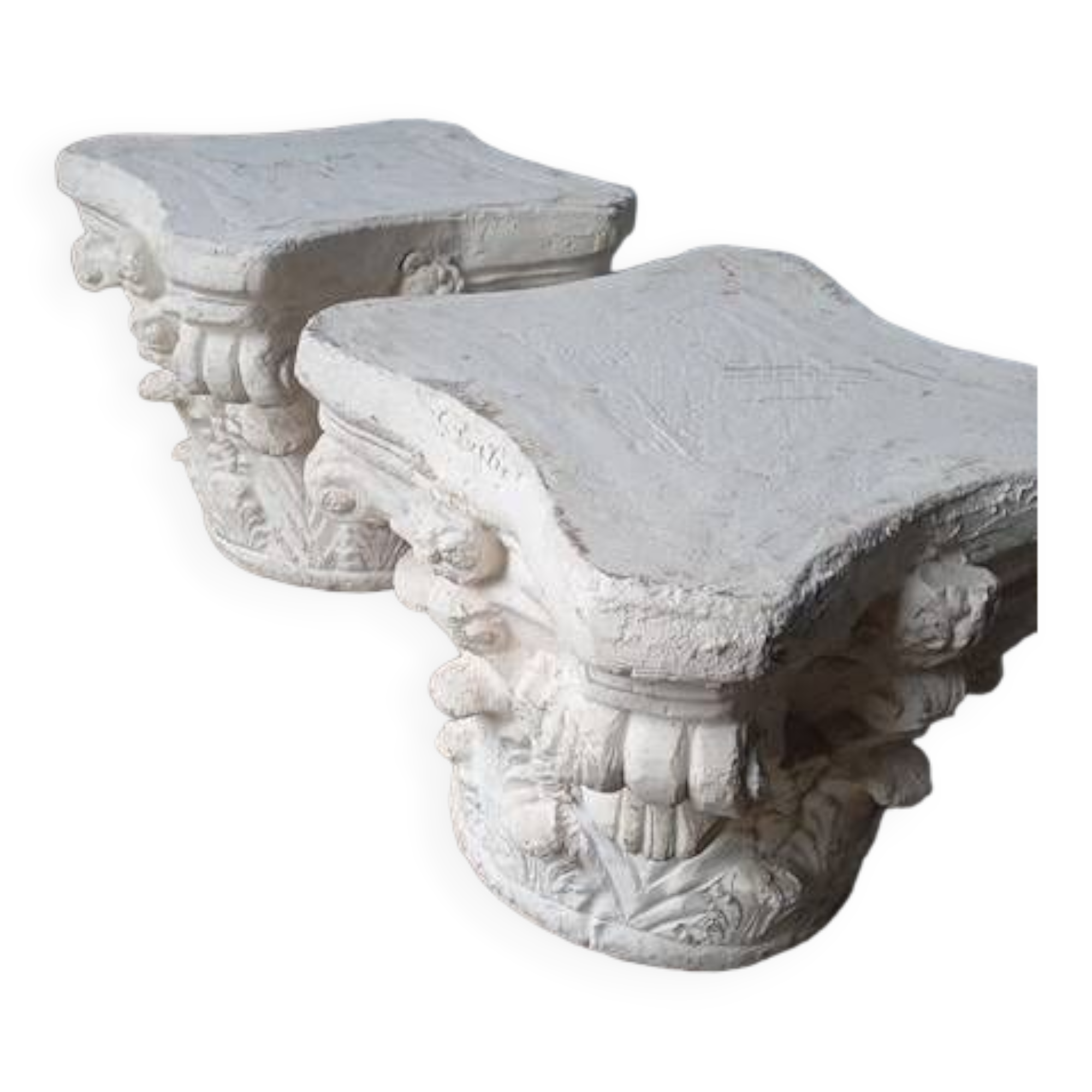 Paire 2 chapiteau corinthien ciment peint / table basse