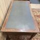 Bureau plat de style Louis XVI en marqueterie 196 cm