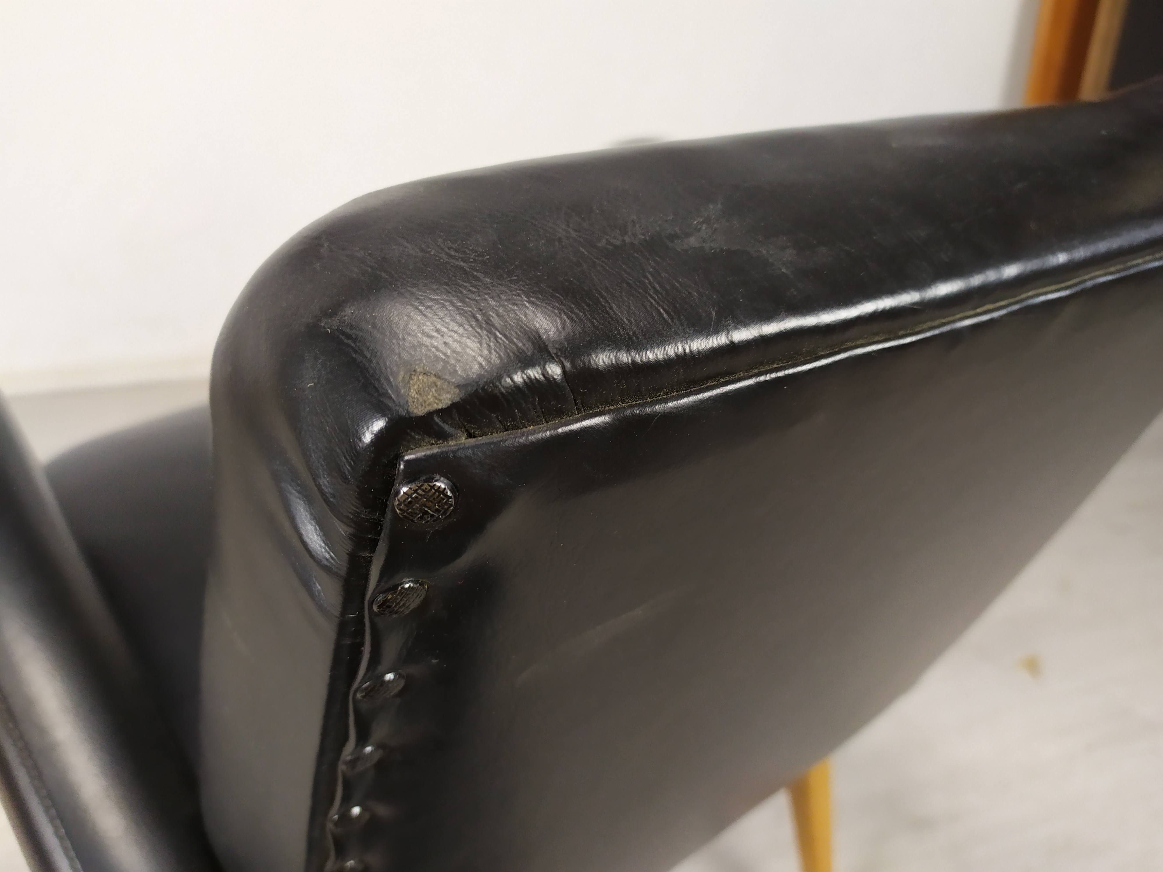 Vintage armchair skaï black