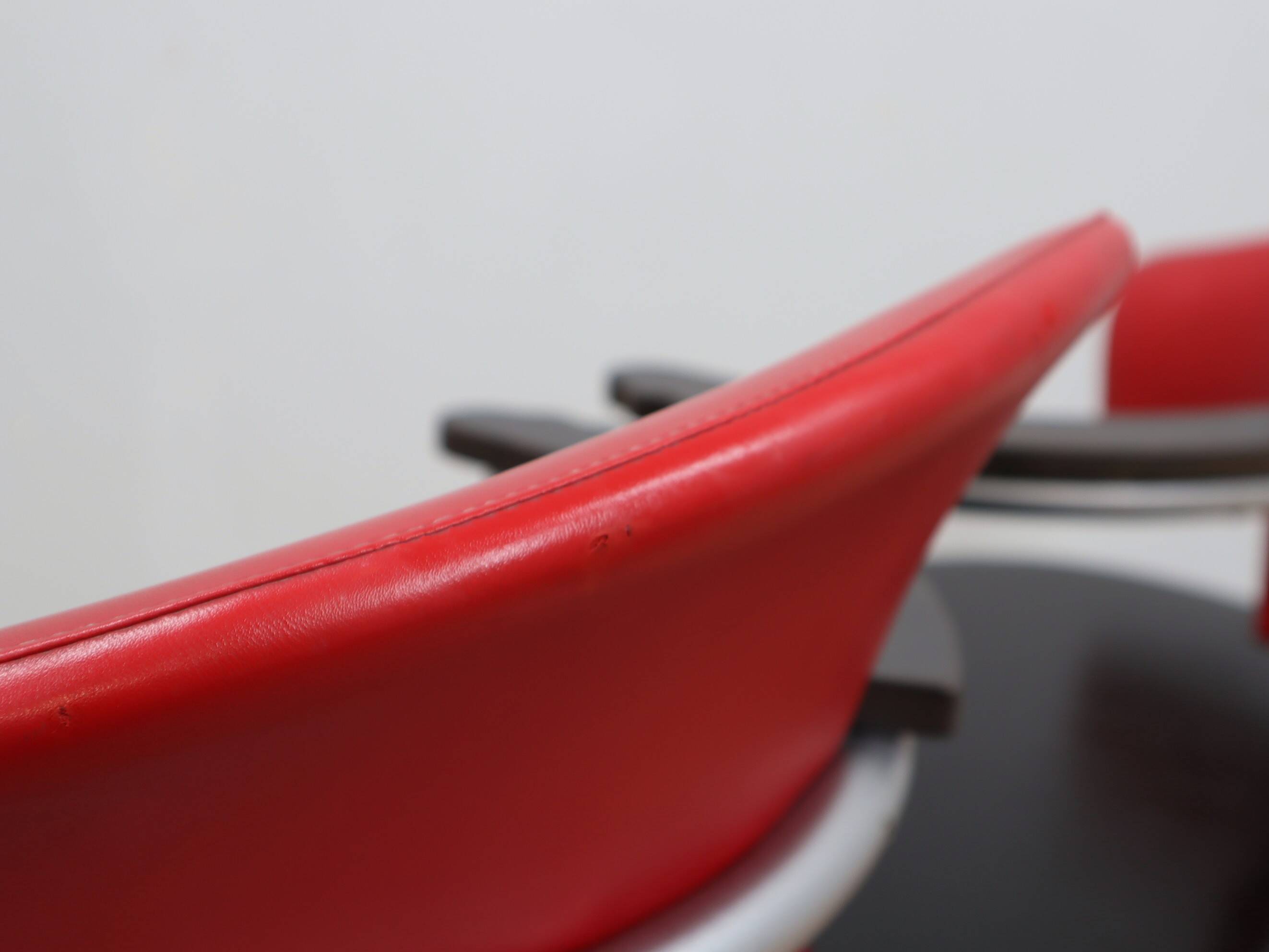 1990s Italian black and red post modern design bench
