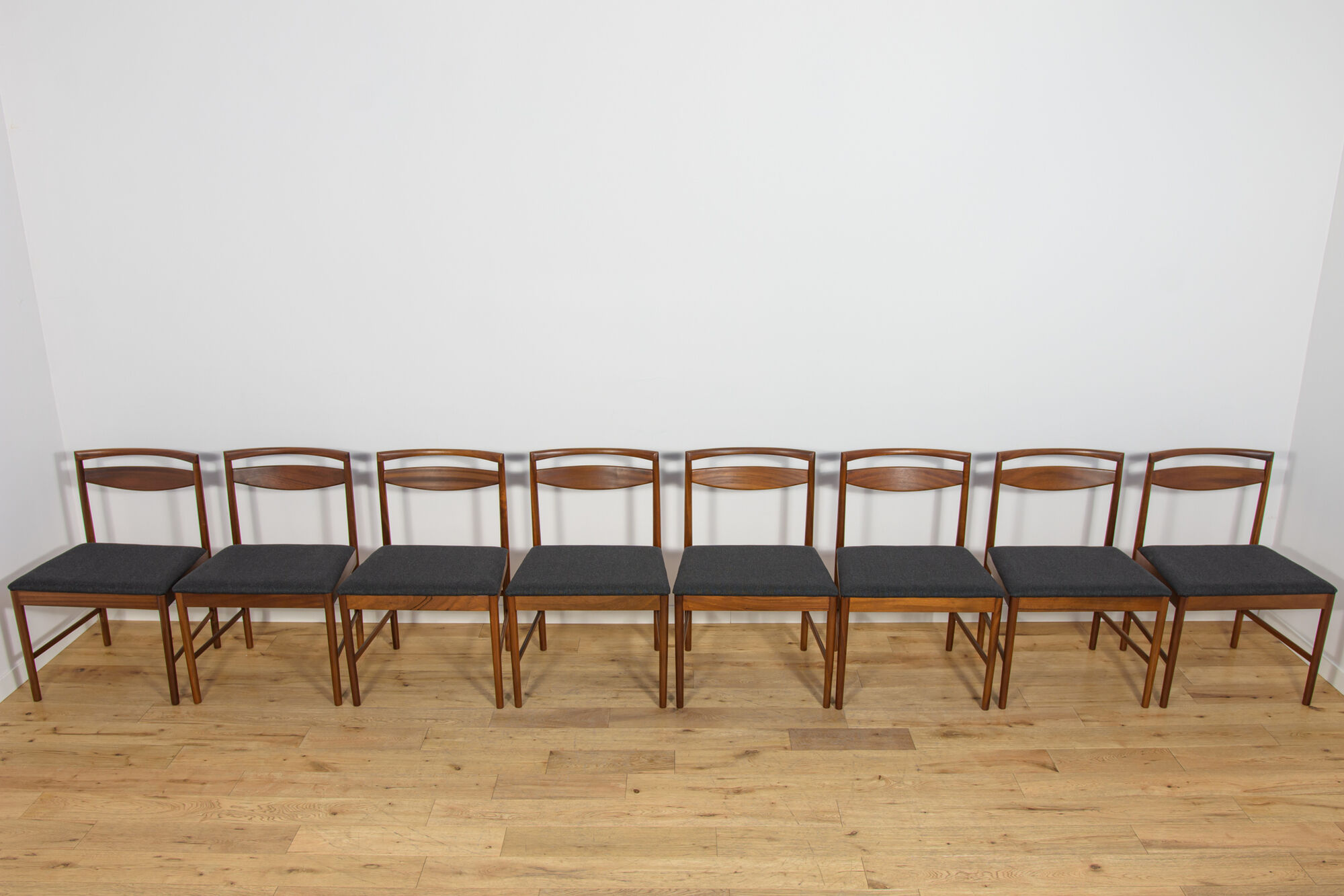 Mid-Century Model 9513 Dining Chairs by Tom Robertson for A.H. McIntosh & Co., United Kingdom, 1970s, Set of 8