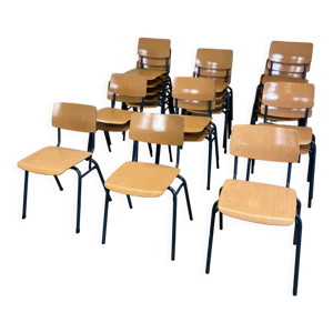 Lot de 22 chaises d'école bois