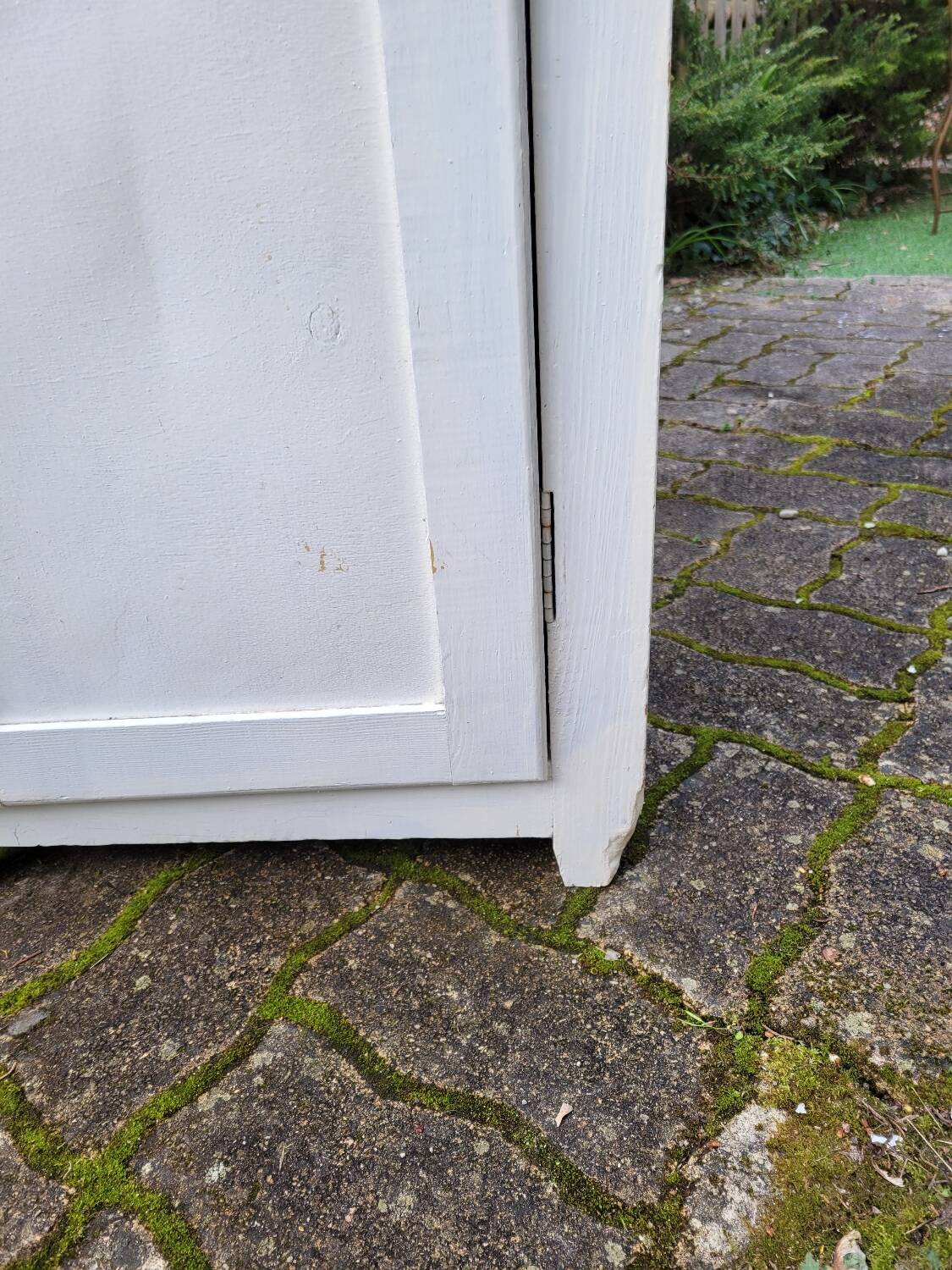 Parisian one-door wardrobe