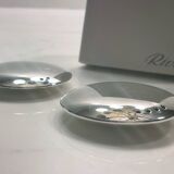 Silver metal pebble salt and pepper shaker