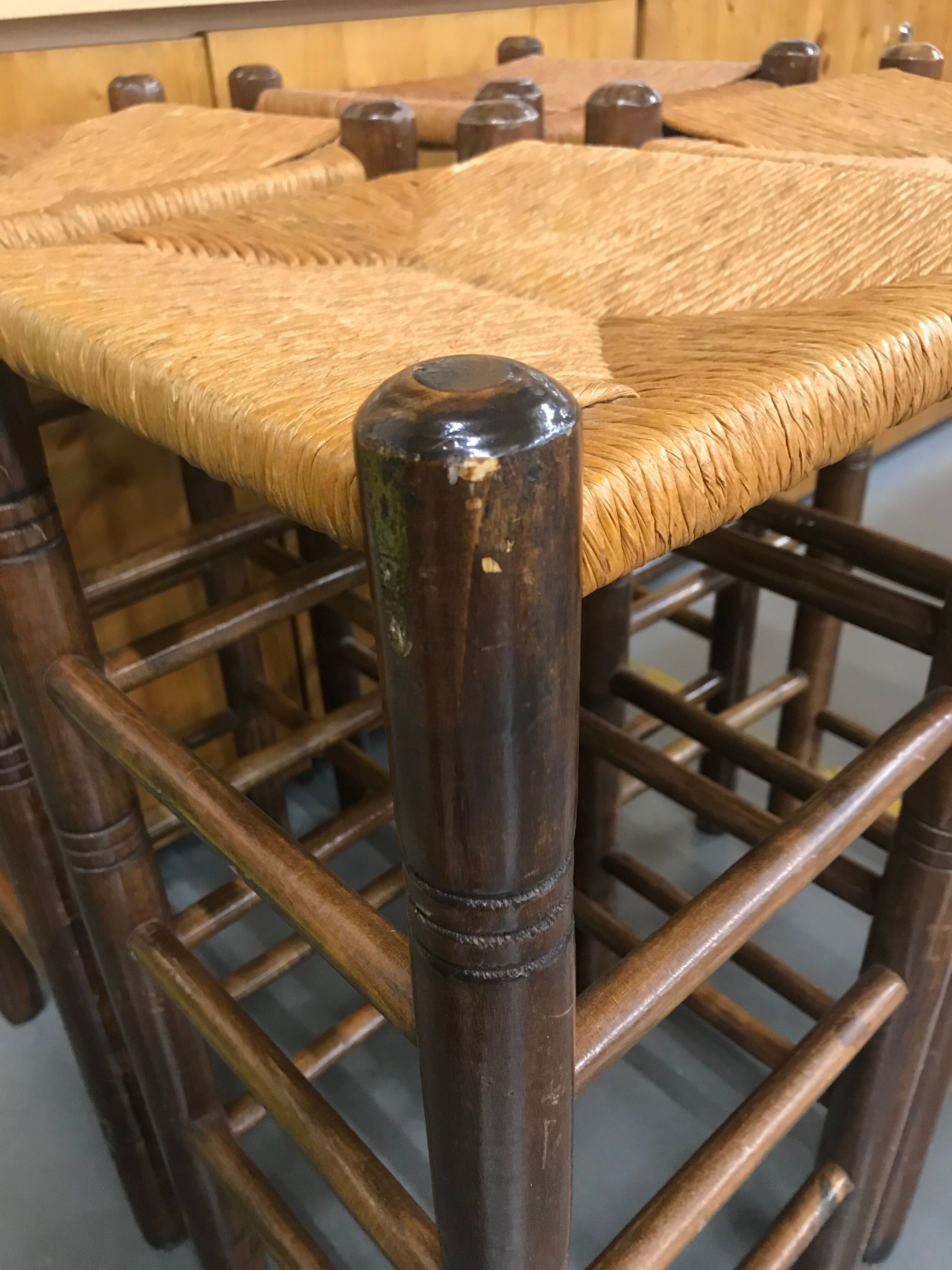 4 wood and mulching bar stools