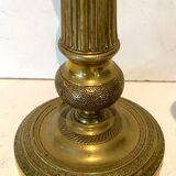 Paire de bougeoirs de style Louis XVI en bronze ciselé XIX siècle