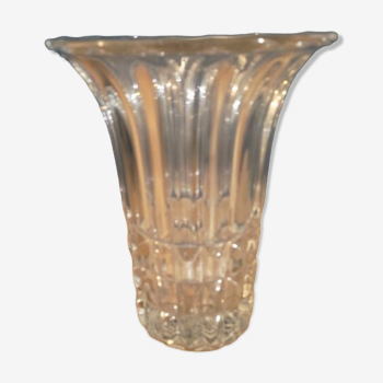 Vase en verre cristal moulé