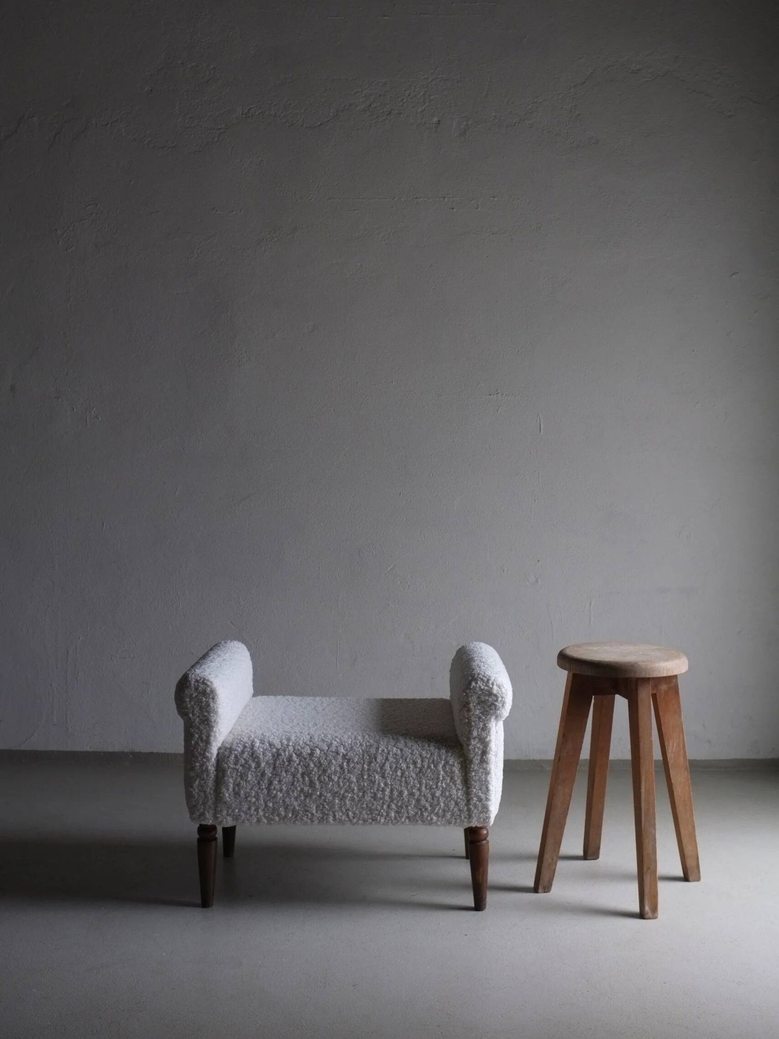 Pouf en fausse fourrure blanche | Années 1960