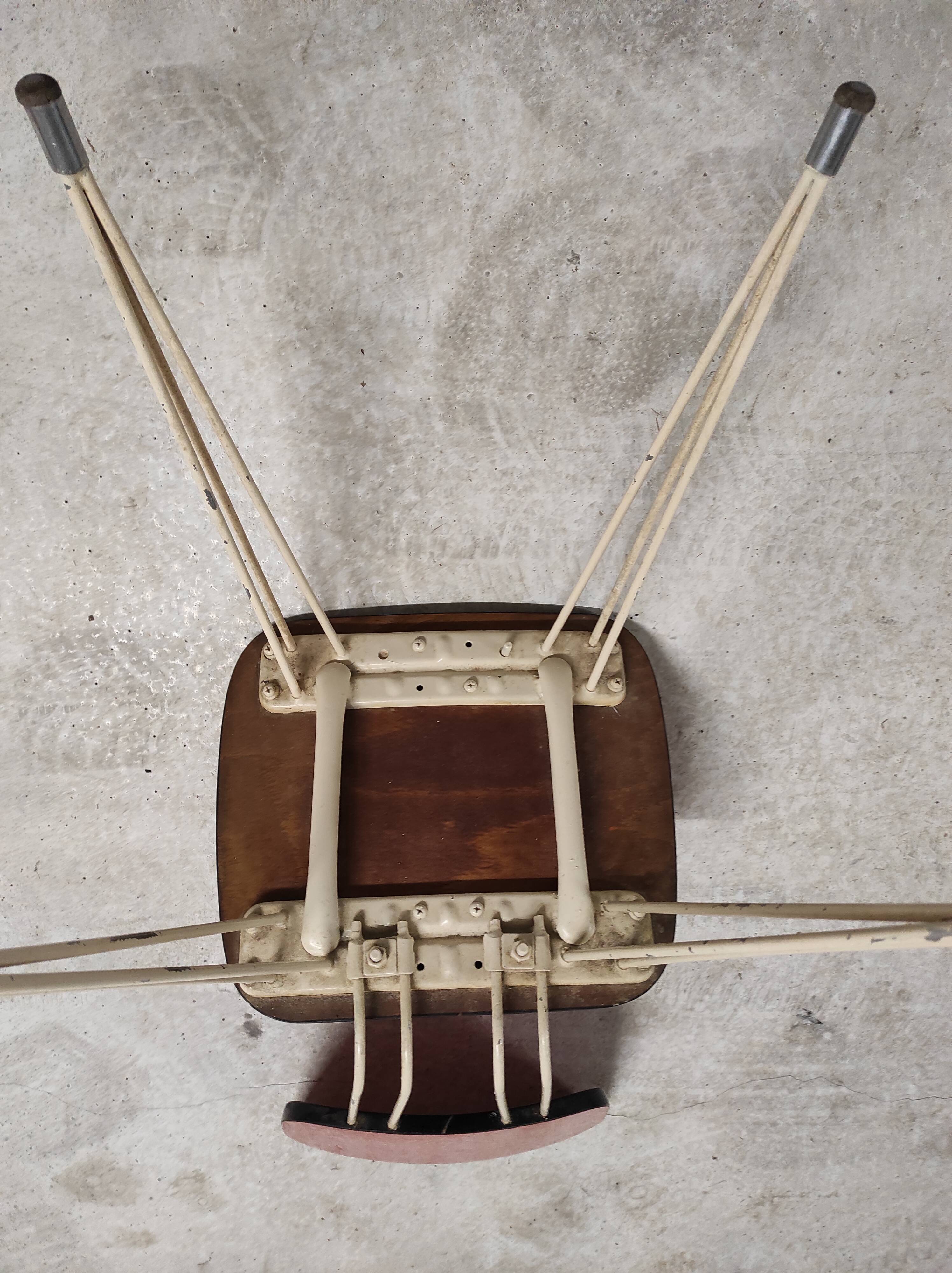 Chairs in formica feet Eiffel