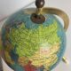 Globe terrestre vintage 1967 mappemonde dorée tripode Taride - 23 cm